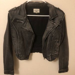 Black acid washed cropped jean jacket